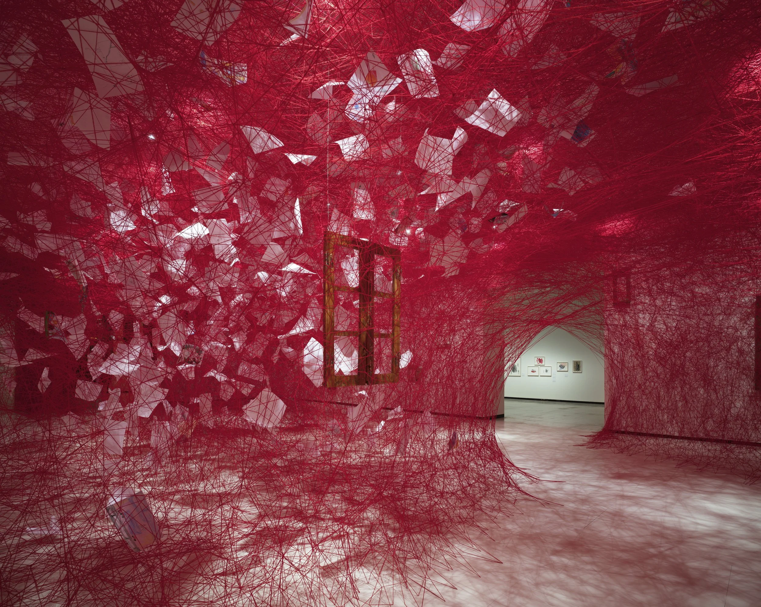 塩田千春　SHIOTA CHIHARU  Hatje cantz CHIHARU SHIOTA–塩田千春
